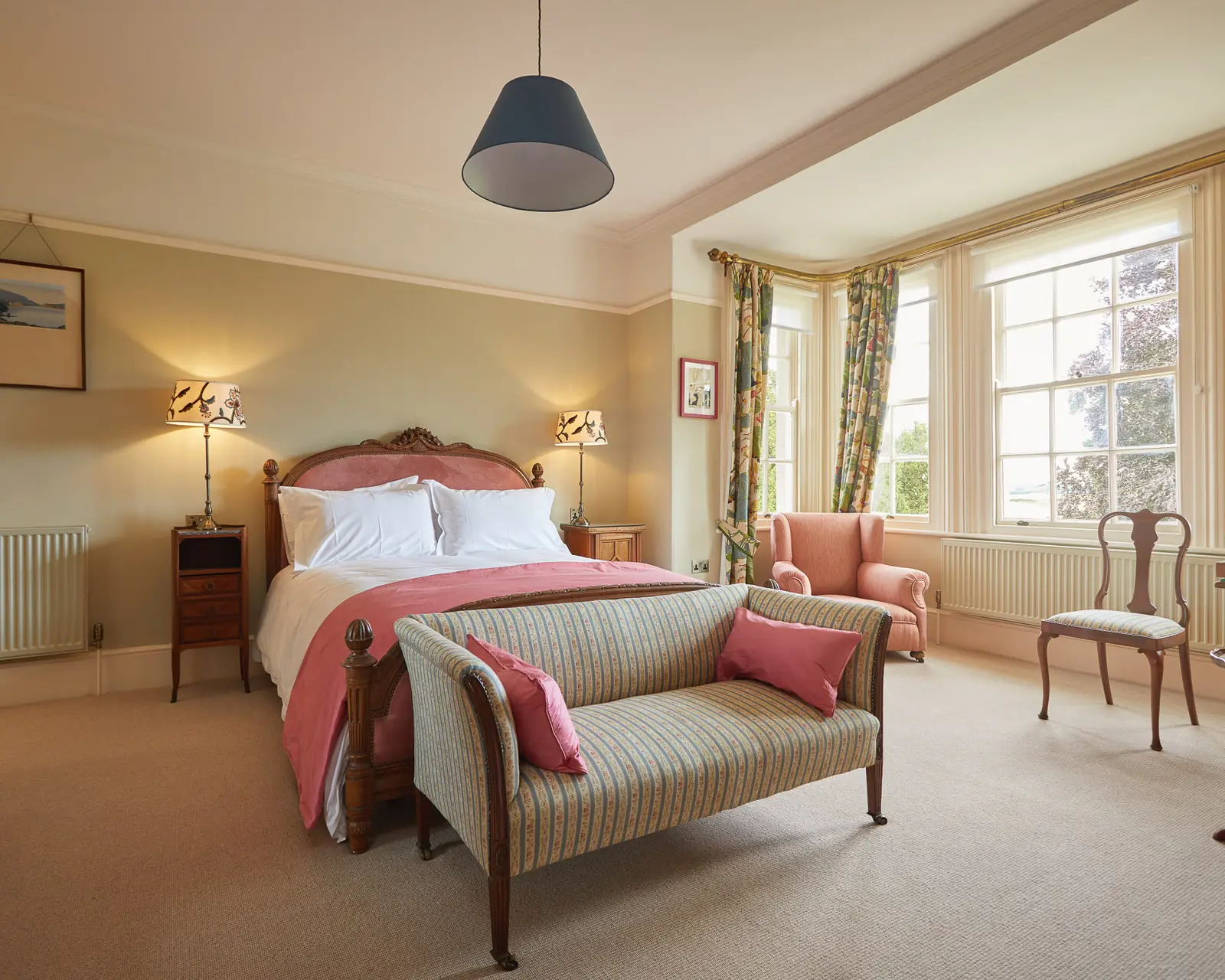 Burtonfields-Hall-rooms