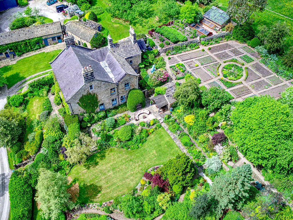 Photo from Horsleygate Hall's website