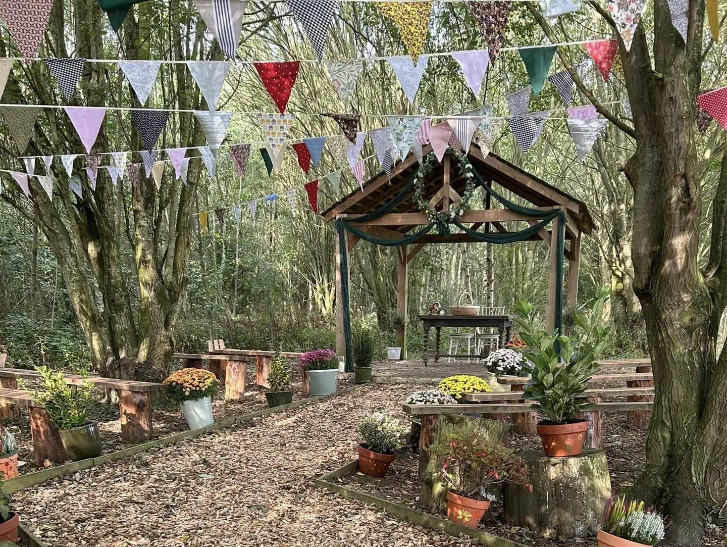 what to wear to a woodland wedding