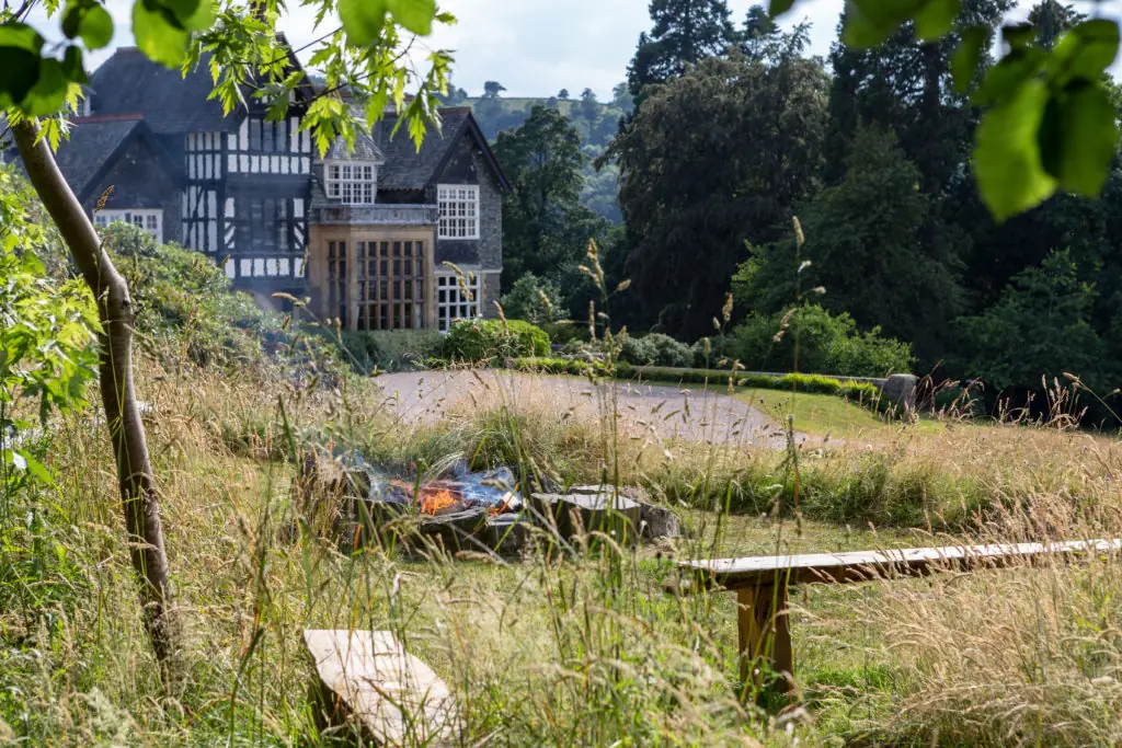 Photo from Plas Dinam Country House's website