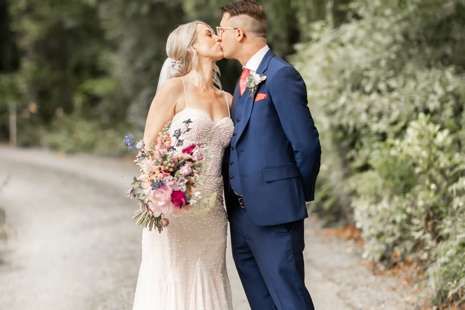 Woodstock Weddings York - Sophie Eleanor Photography - Wild Floral Couture